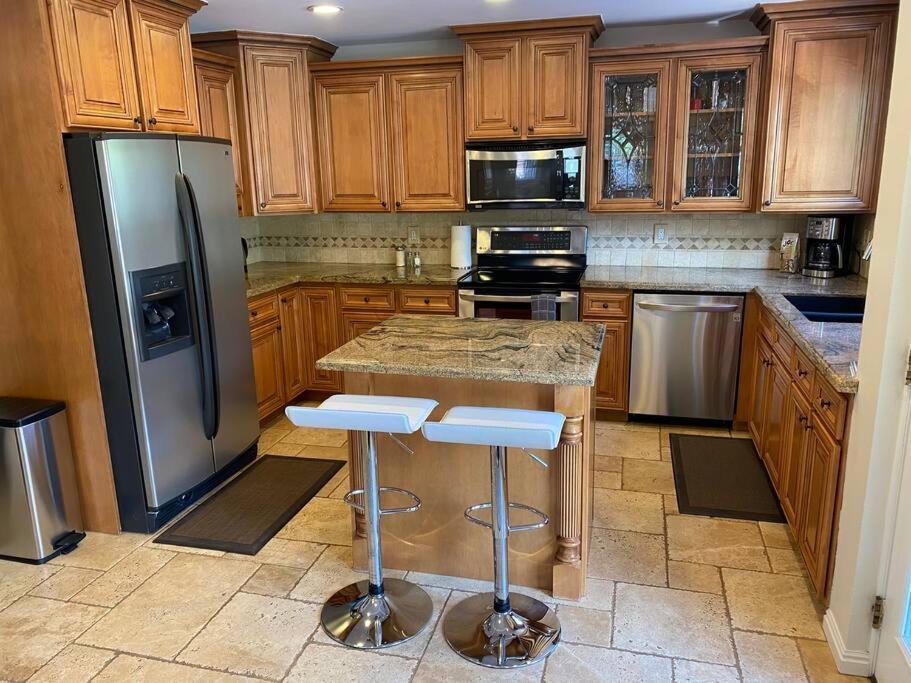 Wasatch Front Home With Pool Close To Everything! 墨累 外观 照片